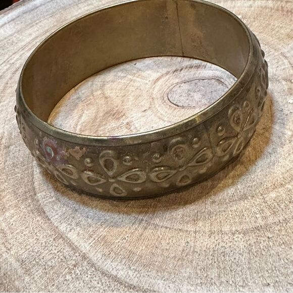 Vintage 50s copper/gold/metal bangle style bracelet with texture - Picture 5 of 8